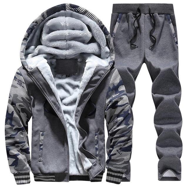 Men Sporting Fleece - Image 6